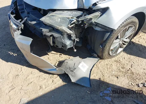 2015 Toyota Camry Se z USA, uszkodzony, nr VIN 4T1BF1FKXFU013213